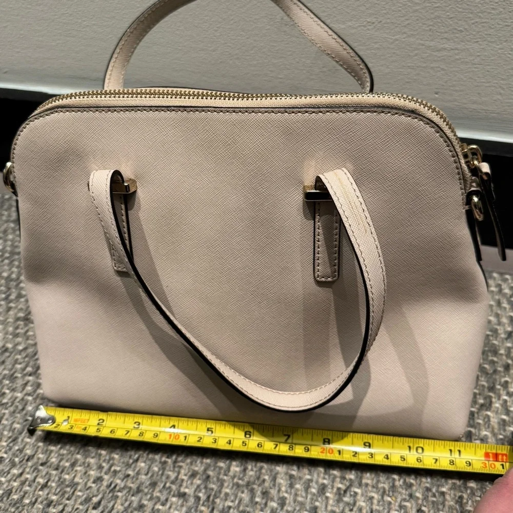 Kate Spade - Cedar Street Maise Satchel Gray Tote Bag with Structured Design - Picture 9 of 14